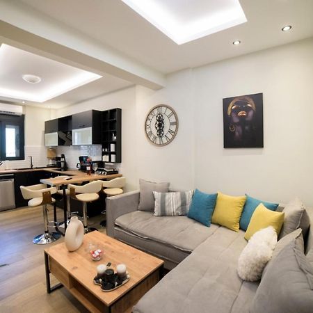 Luxurious Apartment In The Heart Of Town ! ลูตรากี ภายนอก รูปภาพ