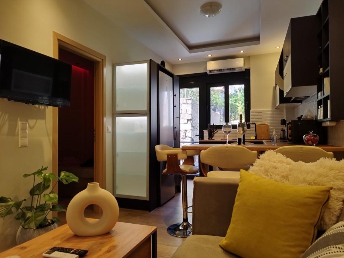 Luxurious Apartment In The Heart Of Town ! ลูตรากี ภายนอก รูปภาพ