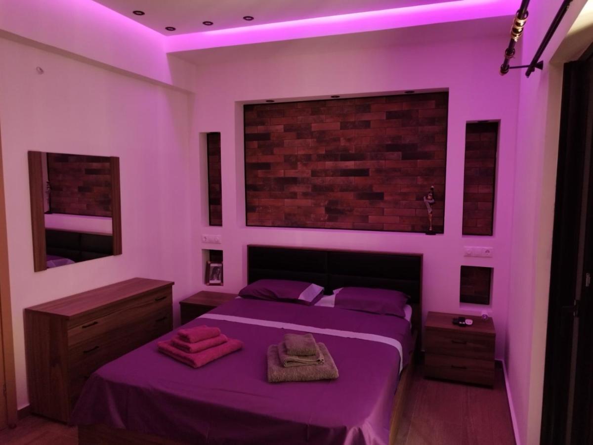 Luxurious Apartment In The Heart Of Town ! ลูตรากี ภายนอก รูปภาพ